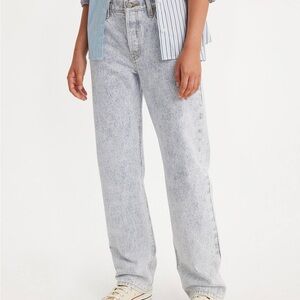 Levi’s 90s Women’s Jeans 👖 28Wx30L color Mini Rail Stripe medium wash 🤍